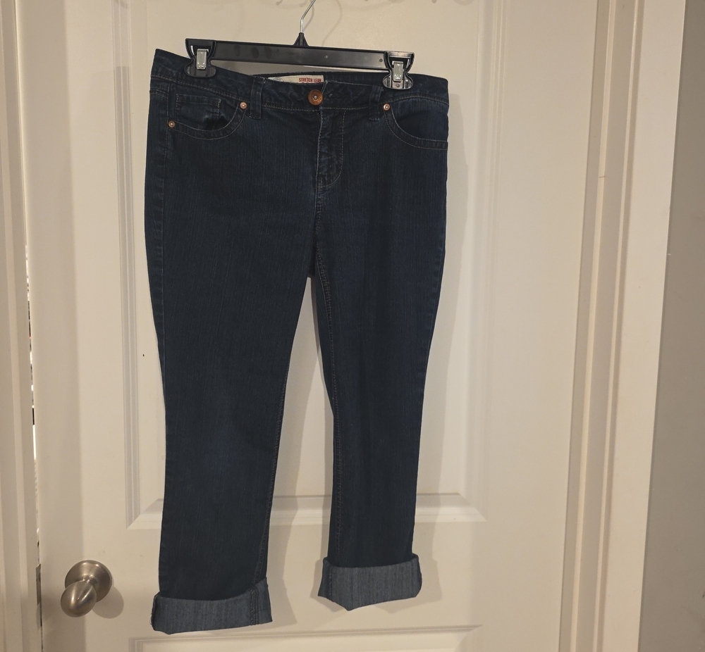 Classic Dark Blue Boyfriend Jeans with Cuffed Hem